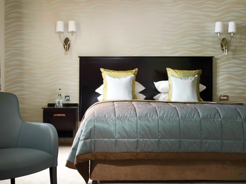 Walton Hall Hotel & Spa By Sunday Wellesbourne Room photo